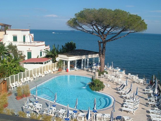 Hotel L'Approdo - Tel: 081.19.75.19.29