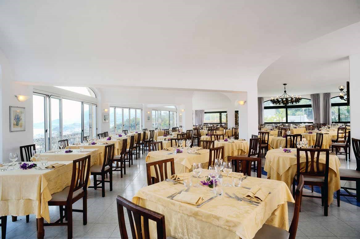 Hotel Terme San Lorenzo - Tel: 081.19.75.19.29
