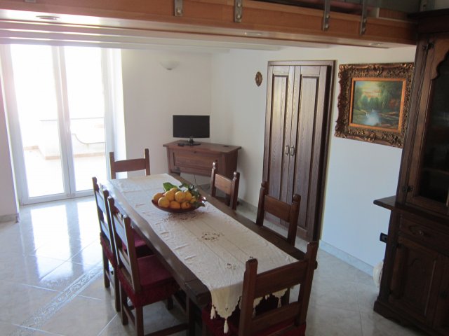 Case Vacanza Villa Flora - Tel: 081.19.75.19.29