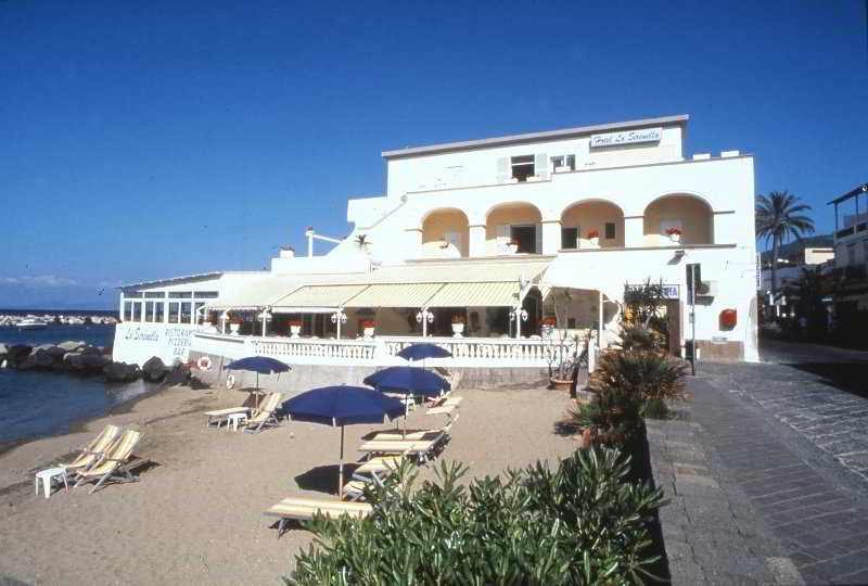 Hotel La Sirenella - Tel: 081.19.75.19.29