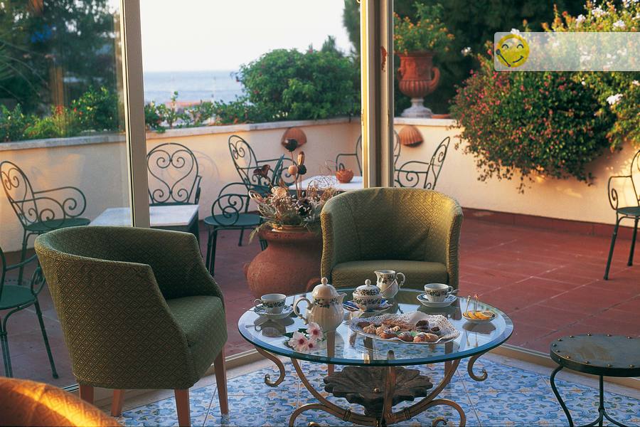 Grand Hotel Terme di Augusto - Tel: 081.19.75.19.29