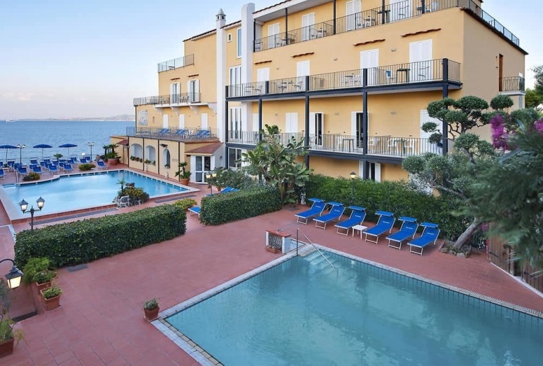Hotel Terme Parco Aurora - Tel: 081.19.75.19.29