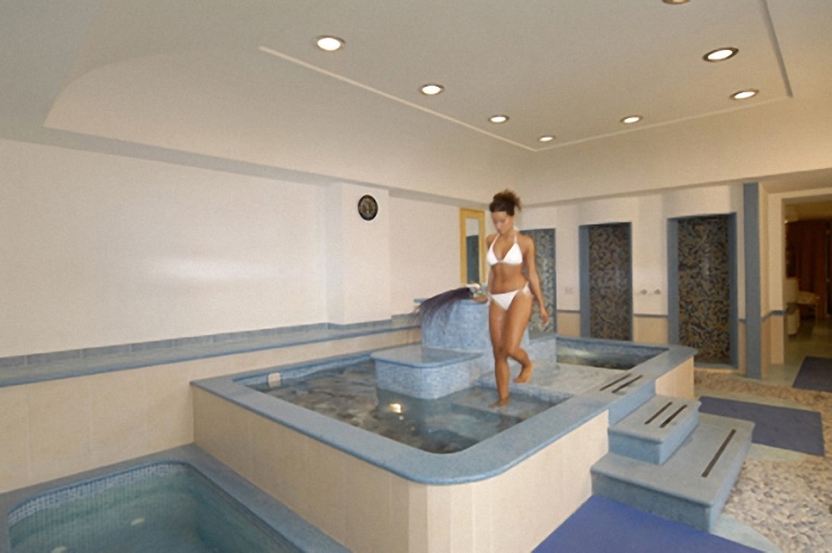 Hotel Terme Parco Aurora - Tel: 081.19.75.19.29