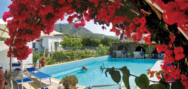 Hotel Casa Giuseppina - Tel: 081.19.75.19.29