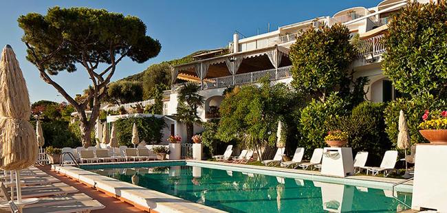 Hotel Le Querce - Tel: 081.19.75.19.29