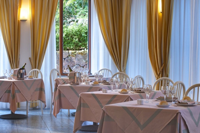 Hotel Terme San Giovanni - Tel: 081.19.75.19.29