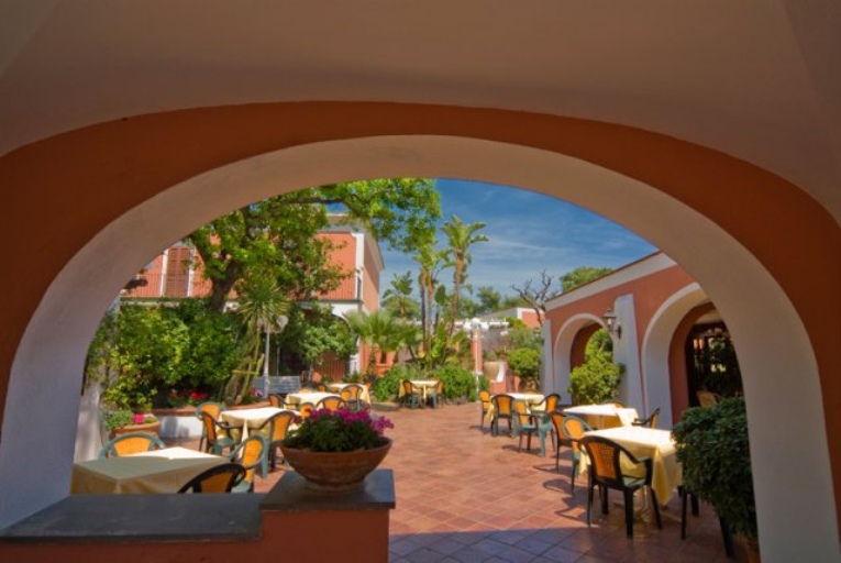 Hotel Terme San Valentino - Tel: 081.19.75.19.29
