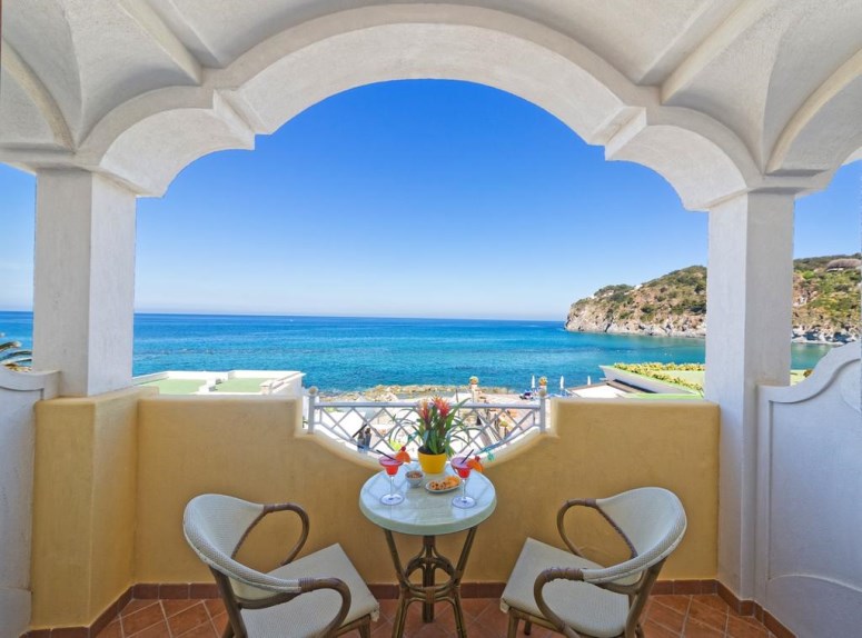 Hotel Terme Tritone - Tel: 081.19.75.19.29
