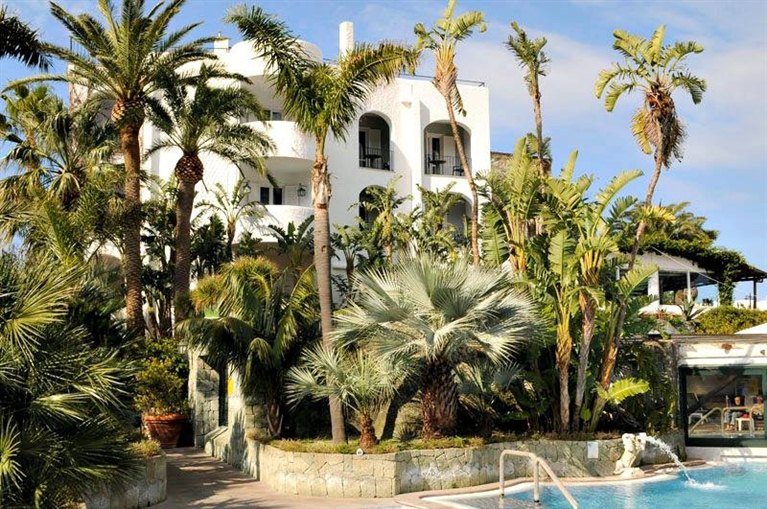 Hotel Parco Maria - Tel: 081.19.75.19.29